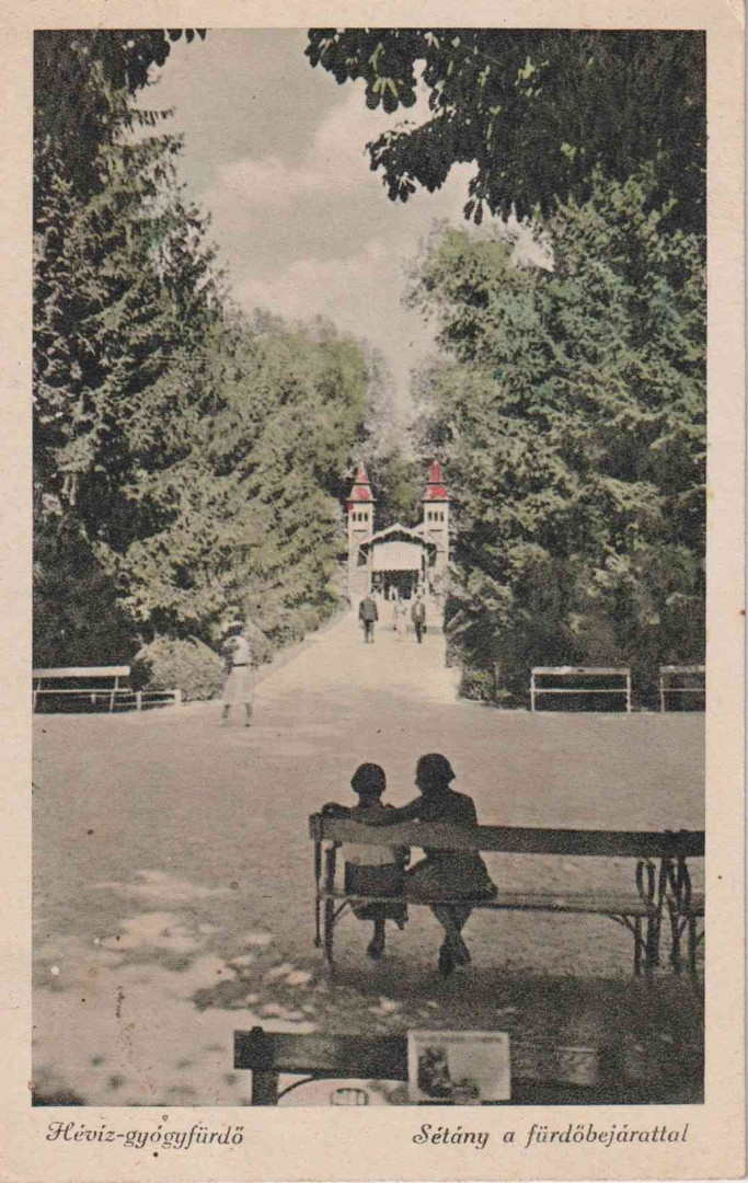 Hévíz-gyógyfürdő Sétány a fürdőbejárattal 1943