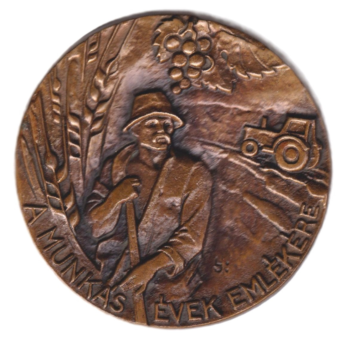 A Munkás évek emlékére mezőgazdasági érem  Br.  91mm  199gr