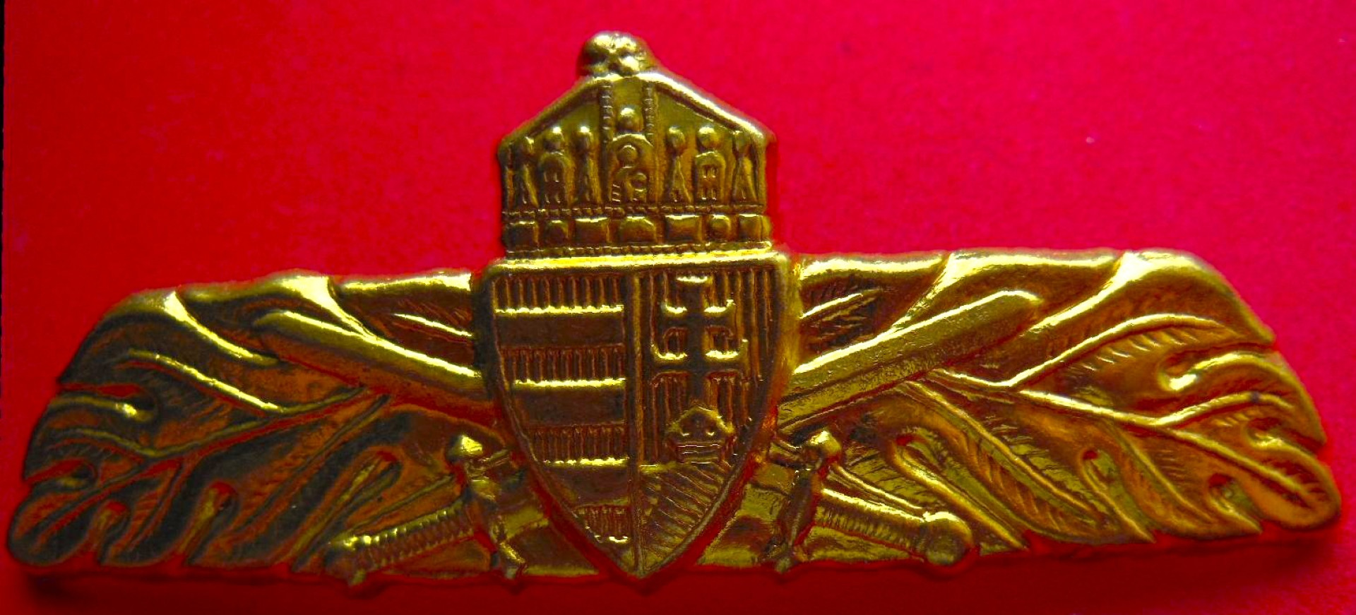 MH.Tiszti állomány jelző arany sz.