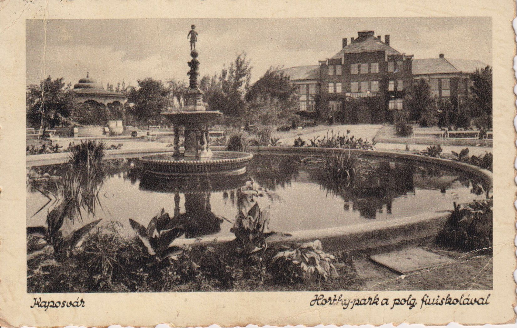 Kaposvár Horthy-park a polg.fiúiskolával 2512sz.