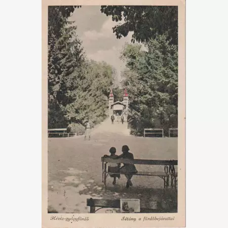 Hévíz-gyógyfürdő Sétány a fürdőbejárattal 1943