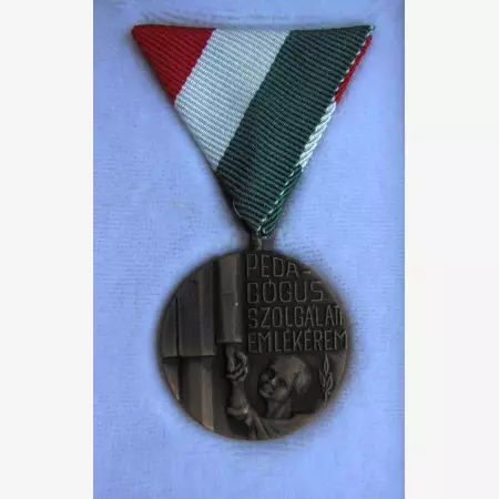 Pedagógus Szolgálati Emlékérem, 1974